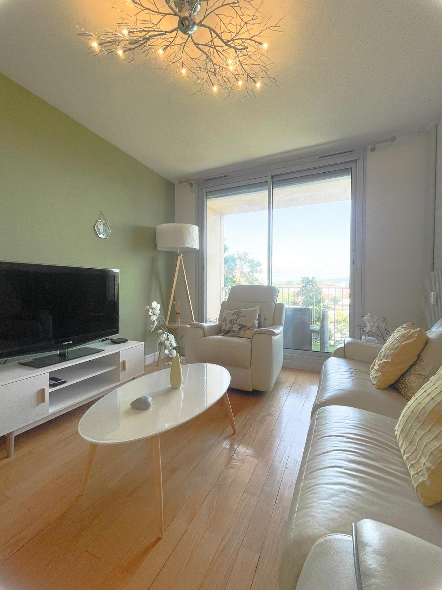 Appartement Spacieux Avec Balcon Bourg-en-Bresse Exteriör bild