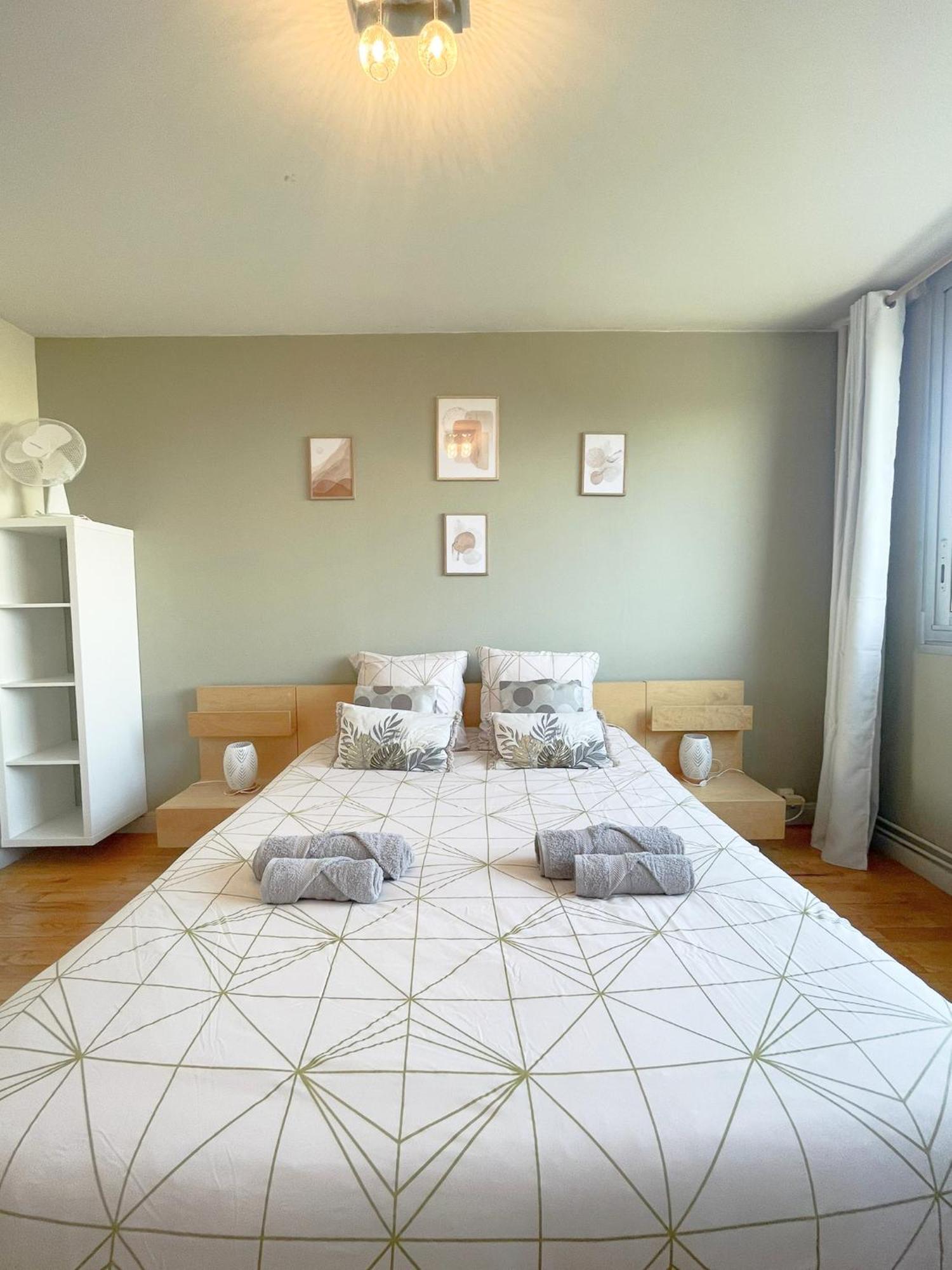 Appartement Spacieux Avec Balcon Bourg-en-Bresse Exteriör bild