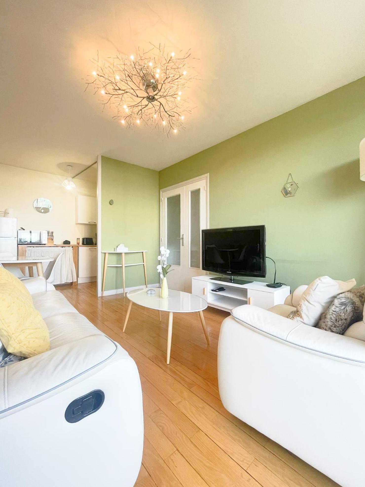 Appartement Spacieux Avec Balcon Bourg-en-Bresse Exteriör bild